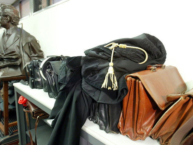 Avvocati penalisti in sciopero: rinviati migliaia di processi