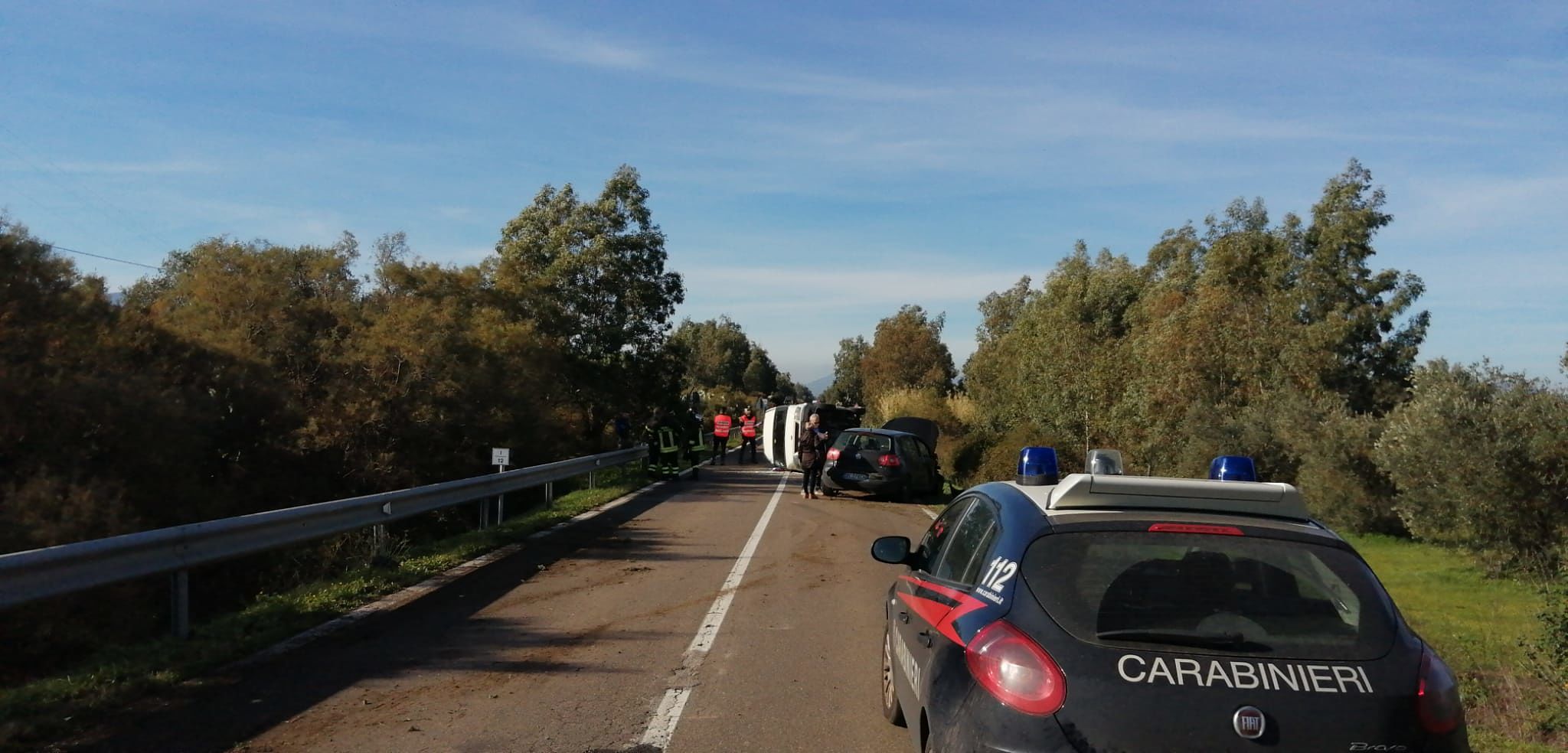 San Gavino, brutto frontale auto-furgone sulla 197: ci sono tre feriti
