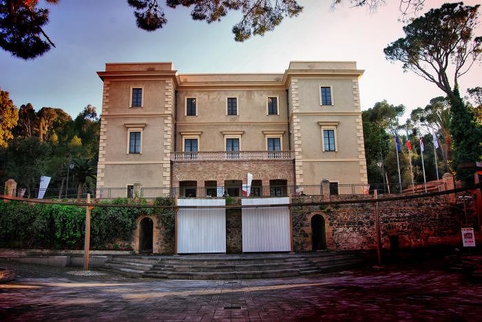 Pagamenti elettronici per la mensa e i bus scolastici, svolta digitale a Sarroch