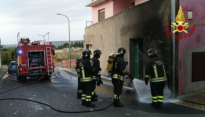 Paura a Serdiana: tecnico del gas avvolto da una fiammata mentre aggiusta l’impianto di rete