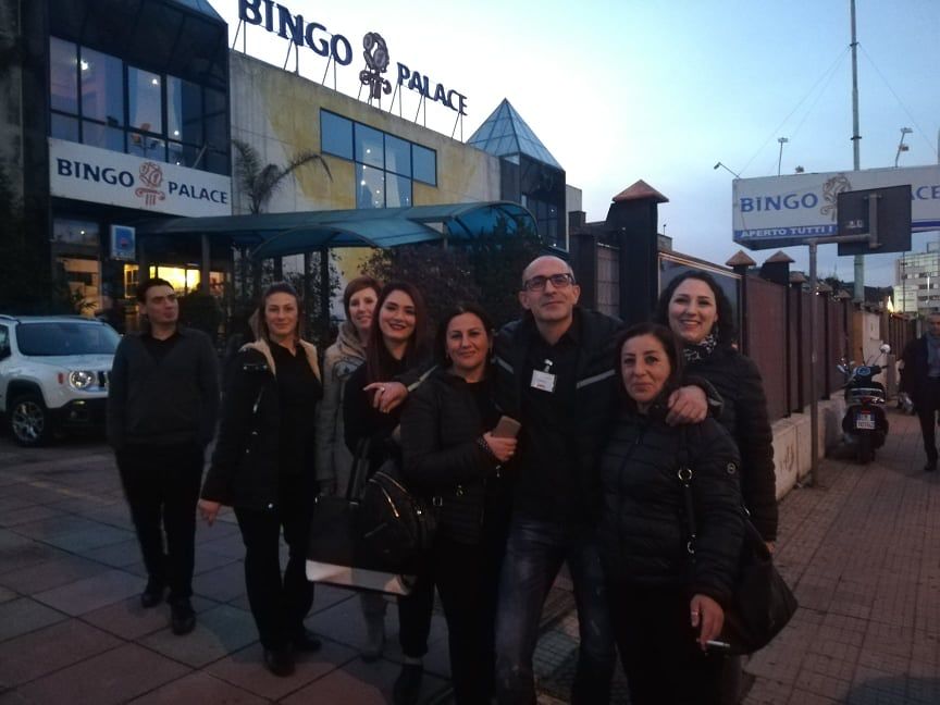 Cagliari, le lacrime di gioia dei lavoratori del Bingo: “Abbiamo riaperto dopo un anno terribile”