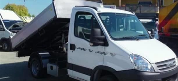 Villasimius, “hanno rubato il furgone di mio marito, fatecelo riavere”