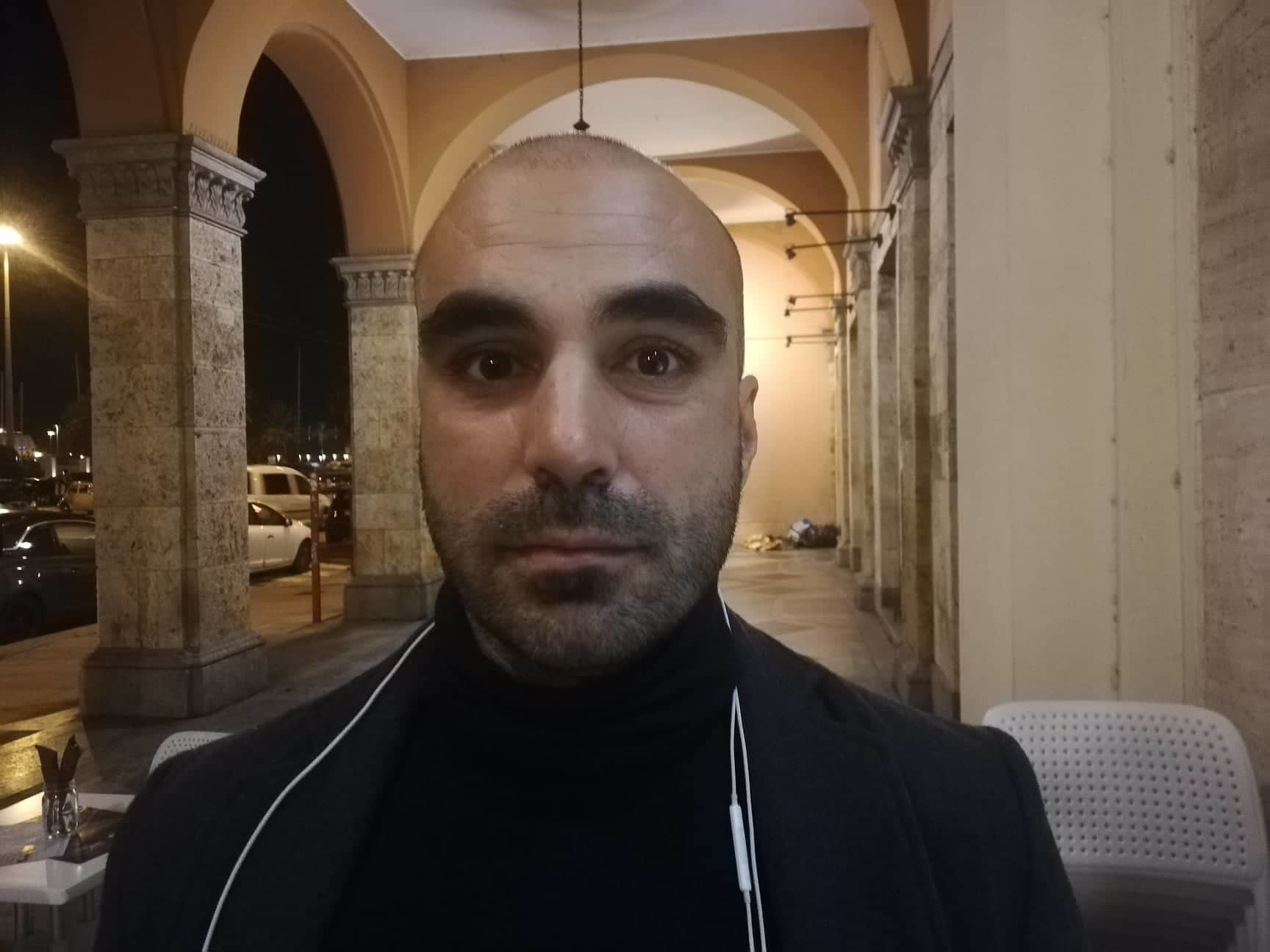 Francesco, il ristoratore minacciato in via Roma: “Ho anche offerto cibo a chi vuole bruciarmi il locale”