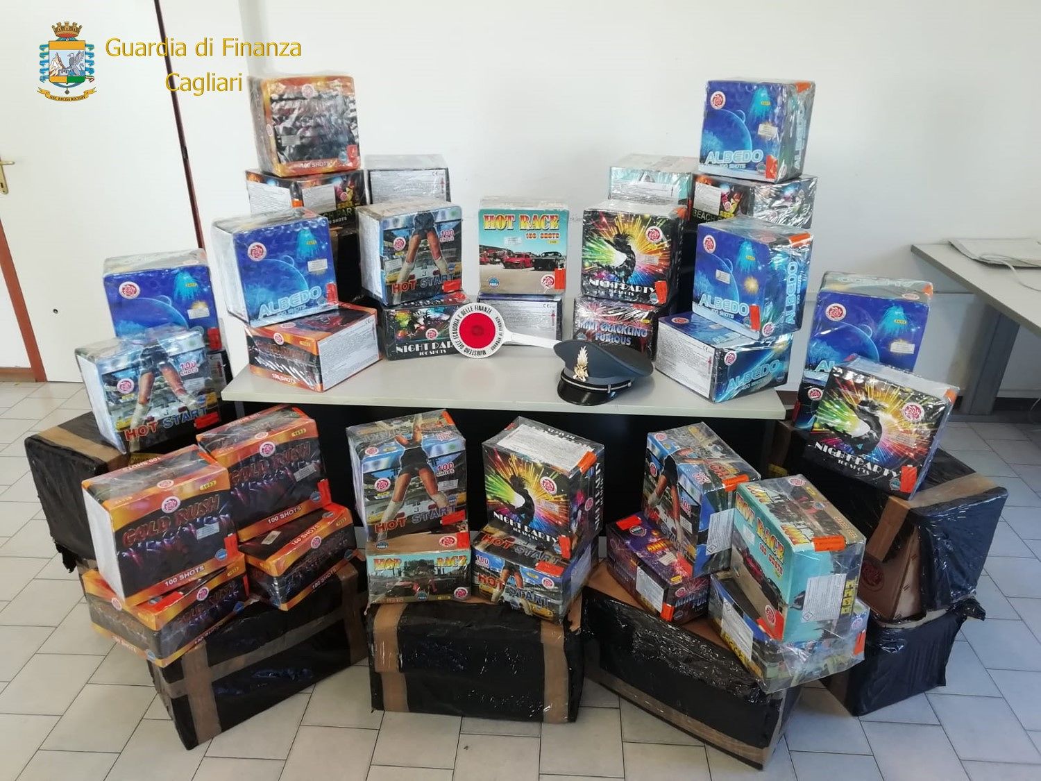 Dalla Campania a Cagliari: sequestrata al porto mezza tonnellata di botti illegali