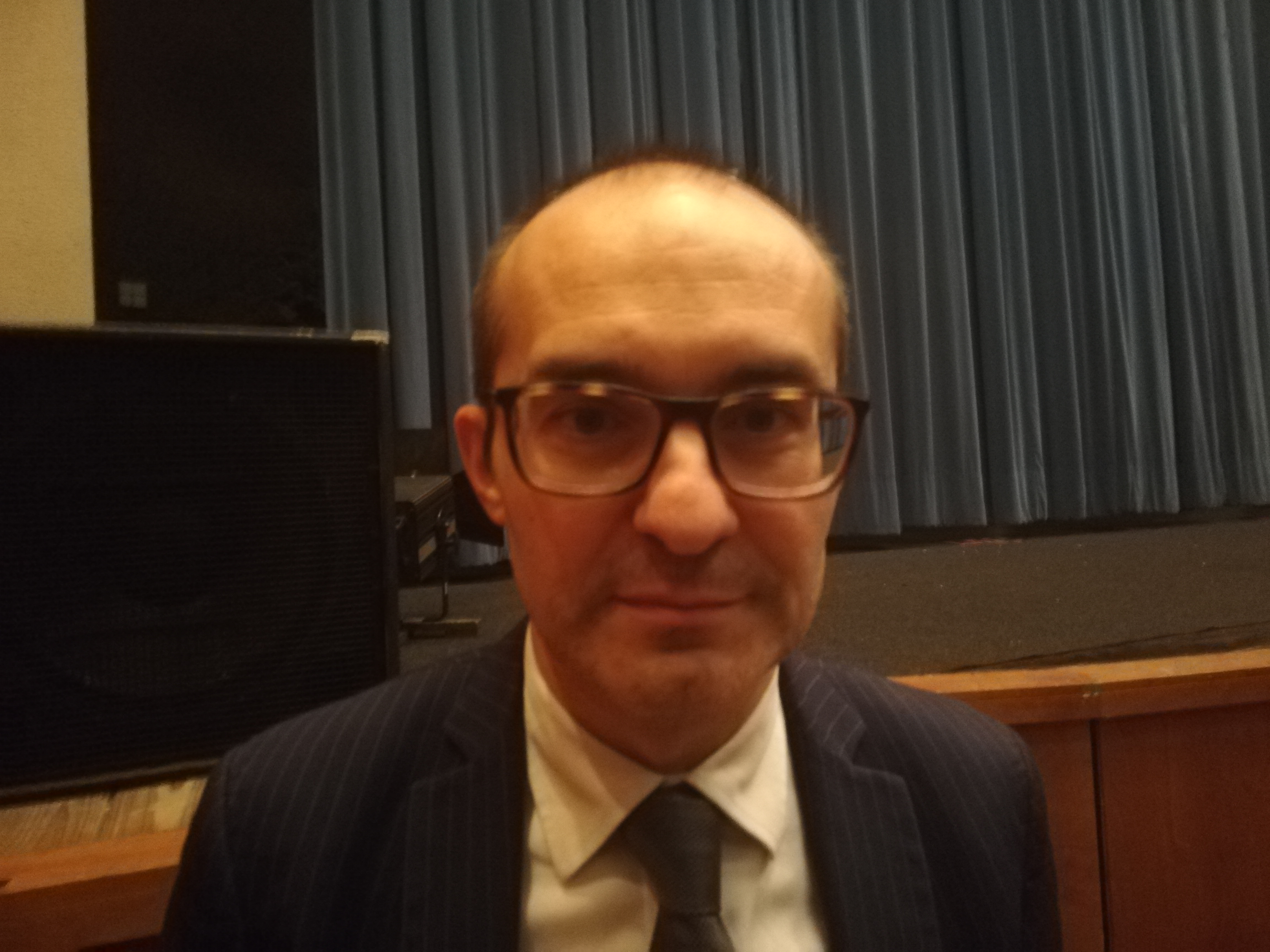 Cagliari, Truzzu: “In città 100mila smartphone, fotografiamo gli incivili che abbandonano i rifiuti”