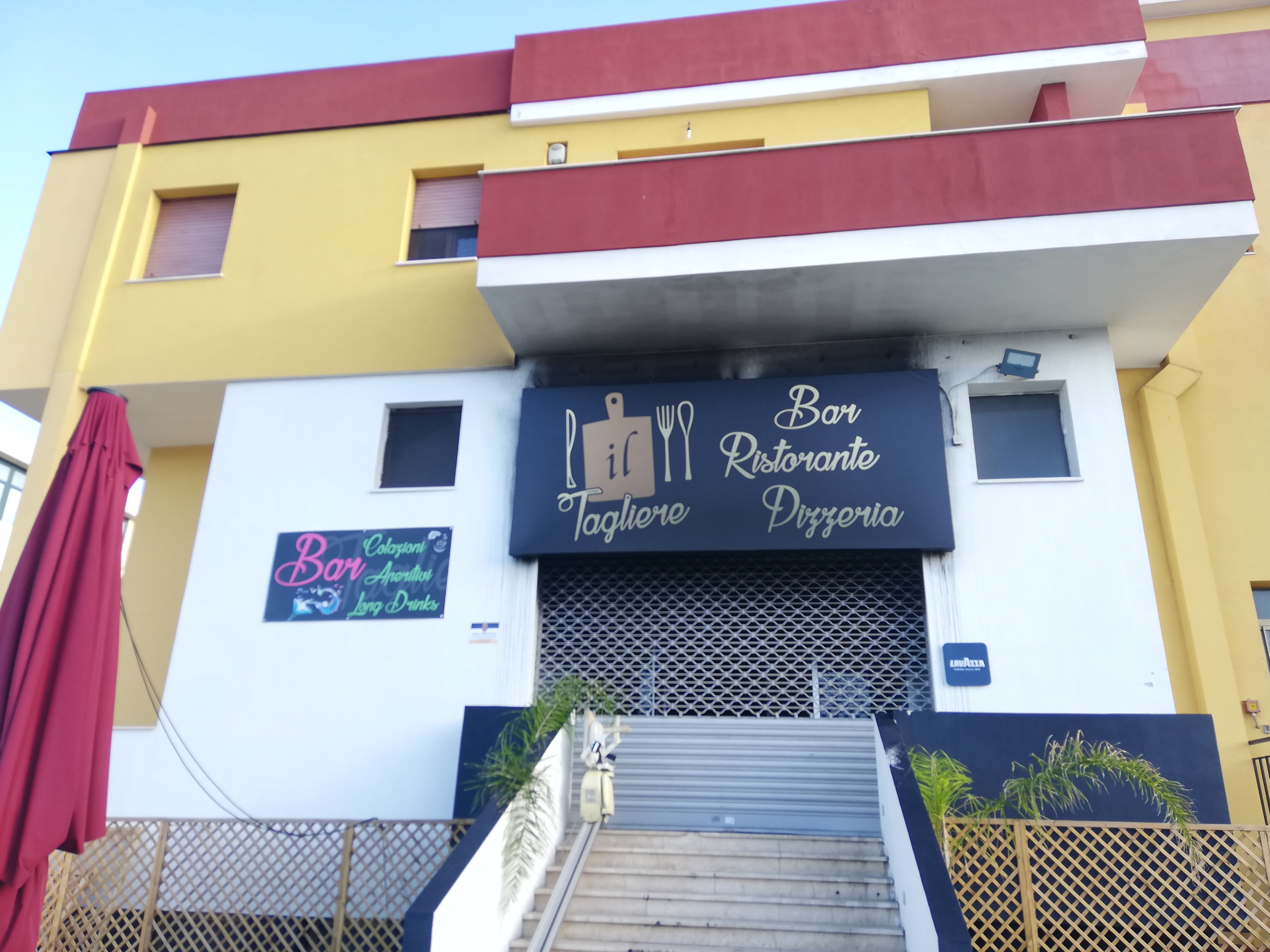 Cagliari, tracce di benzina nel ristorante: l’incendio che ha distrutto “Il Tagliere” è doloso