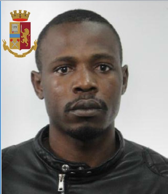 Perseguitava due bariste in via Roma a Cagliari: arrestato cittadino senegalese