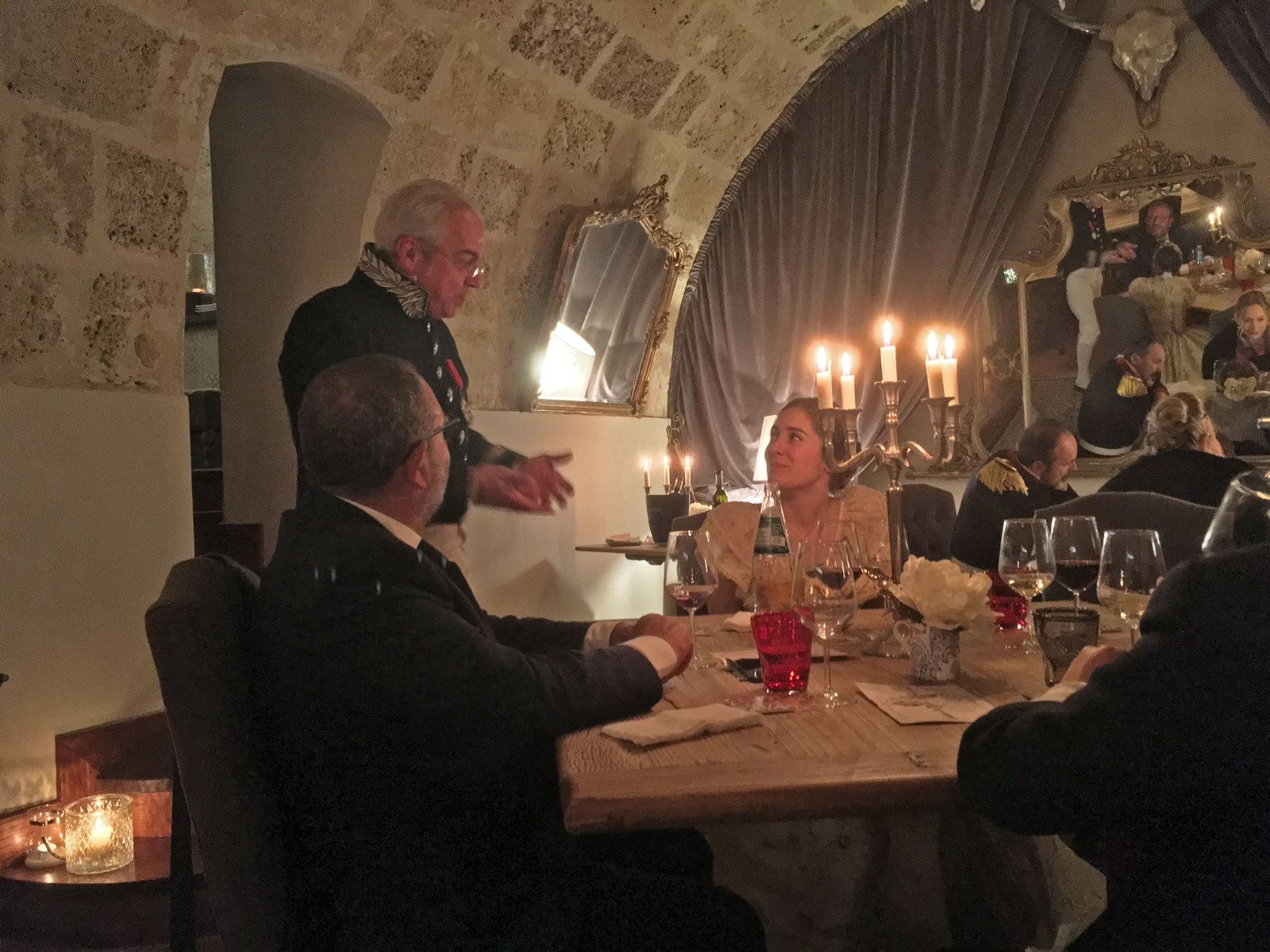 “L’800 ad Alghero”, torna l’evento che ha fatto sognare la città e i visitatori: la storia sfila nelle strade