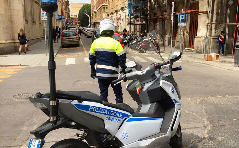 Sicurezza a Cagliari, vigili mai più da soli: blitz a turno con carabinieri, polizia e fiamme gialle