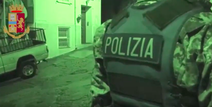 Orgosolo, sgominata banda criminale specializzata in furti e produzione di marijuana