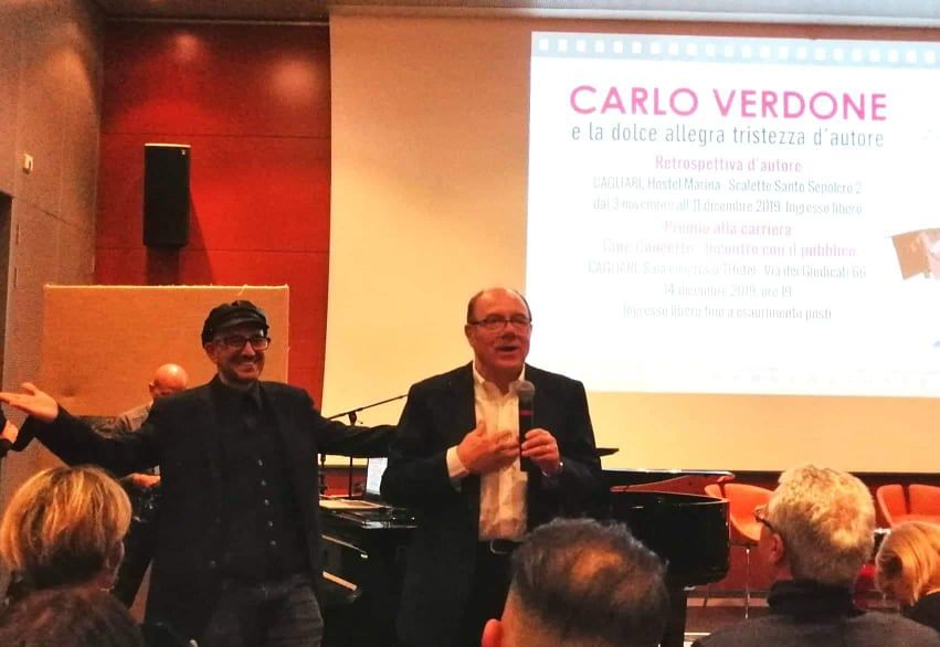 Carlo Verdone abbraccia Cagliari: “Ho finalmente scoperto la vostra città, spero di tornare presto”