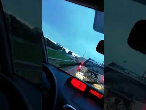 Elmas, cartelli pericolanti sulla 391: traffico deviato e caos sulla 130