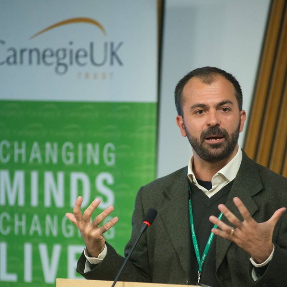 Dimissioni a Natale, il ministro Fioramonti lascia il governo: pochi fondi per la scuola, è rottura