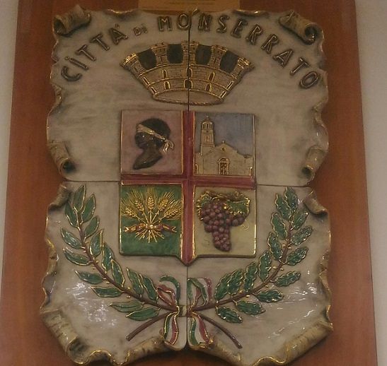 Monserrato, il dono della famiglia del sindaco: un gonfalone da 10 mila euro al Comune