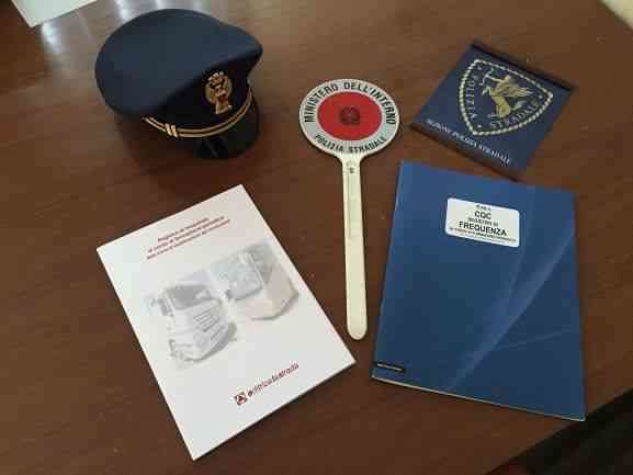 Sostiene l’esame per la patente al posto dell’amico: succede a Sassari