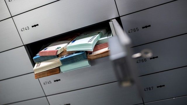 Contrasto all’evasione fiscale: via ai controlli sui conti bancari italiani in Svizzera