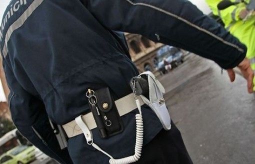 “Le fondine delle pistole degli agenti di Cagliari? Hanno tre livelli di sicurezza”