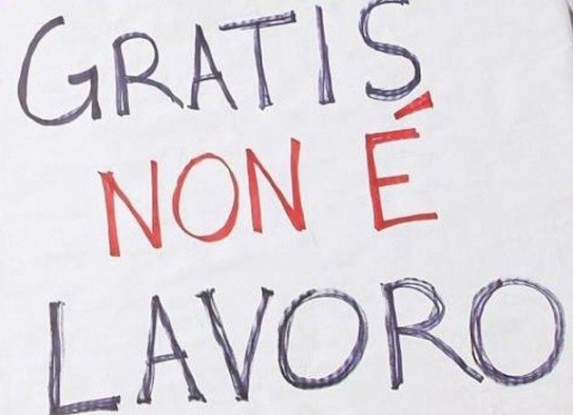 Cagliari, il dramma dei lavoratori delle coop del Comune: “Natale senza stipendio”