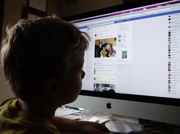 Pedofilia a Cagliari, i dati “orribili” della polizia postale: un arresto e otto denunce