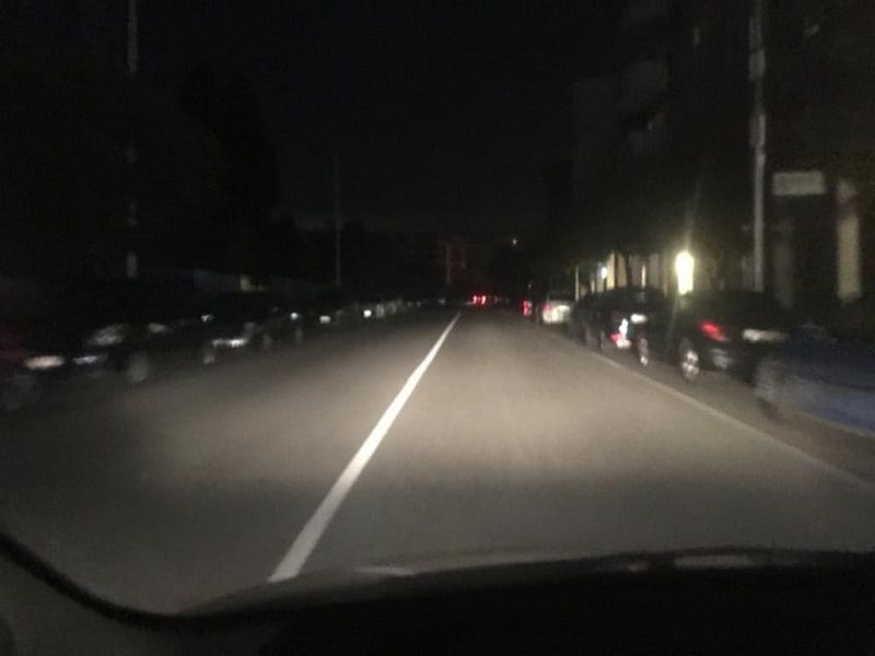 Cagliari, lampioni ko: buio totale e pericolo incidenti in via Castiglione