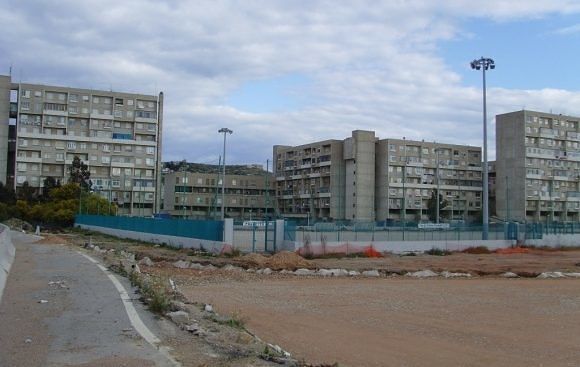 Negozi di lusso in via Alghero e locali a Sant’Elia: 50 occupazioni abusive a Cagliari