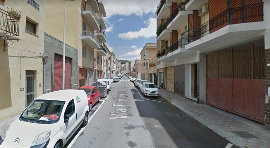 Cagliari, noto pusher in manette grazie all’app “YouPol” della polizia