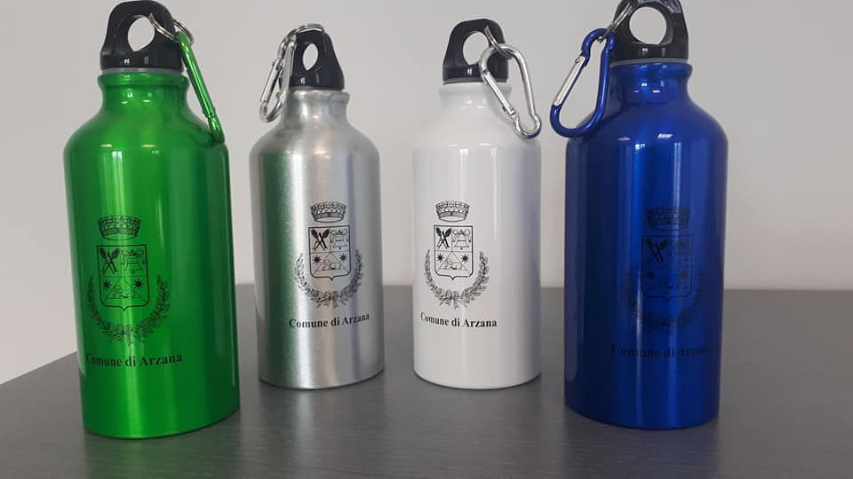 Borracce in alluminio per i bambini di Arzana, Melis: “Grazie ai rimborsi della raccolta differenziata”