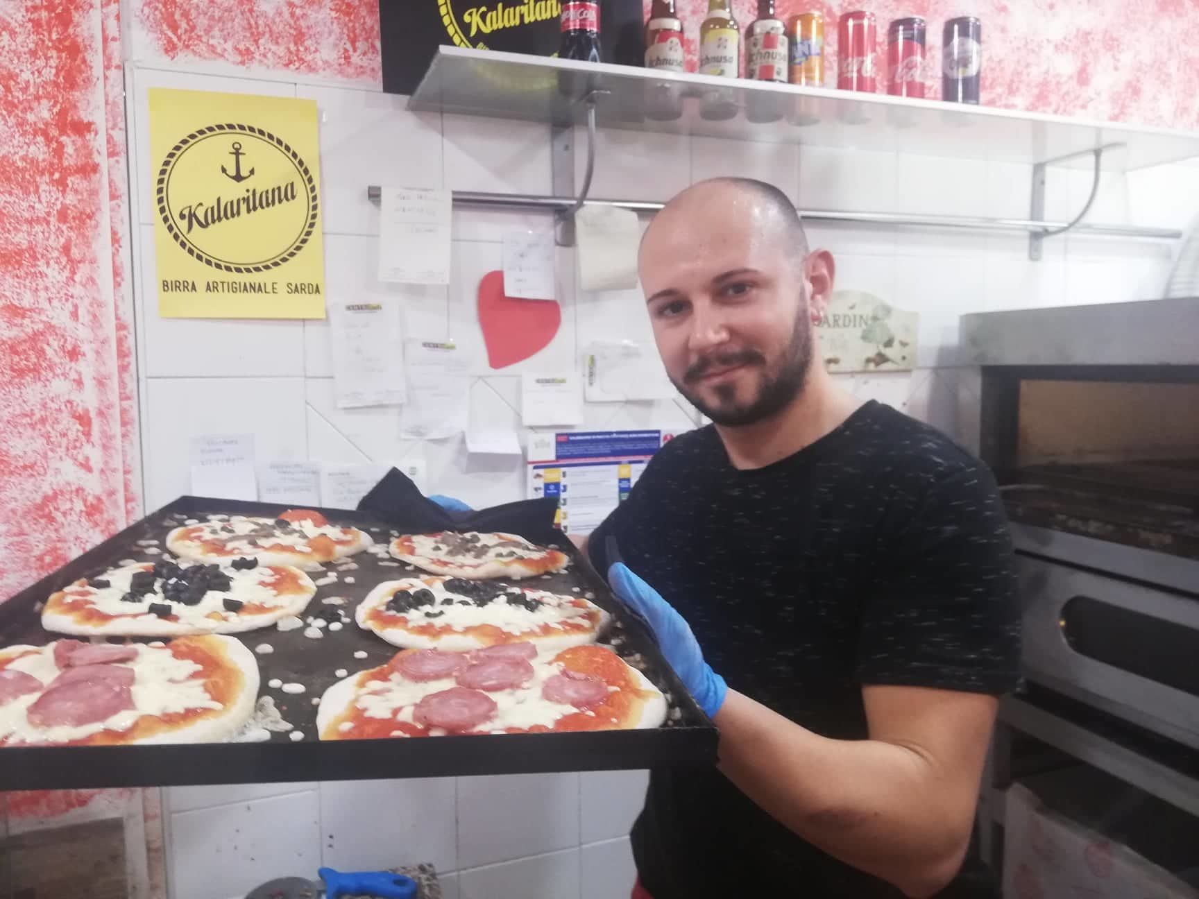 La rabbia di Manuel, giovane pizzaiolo di Cagliari: “L’Iva mi divora un terzo dello stipendio”