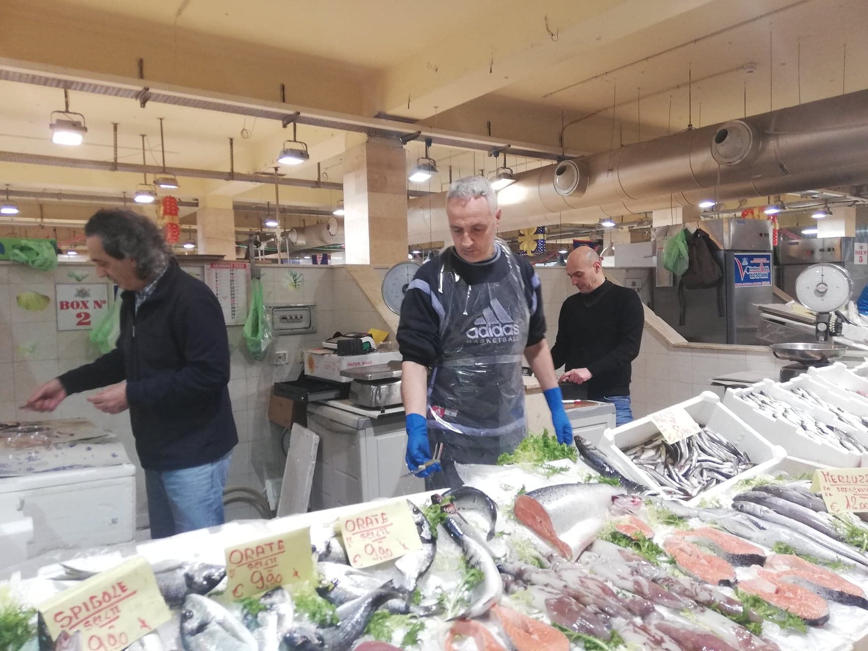 Cagliari, i boxisti di San Benedetto furiosi: “Senza ascensori e con i pochi parcheggi ‘rubati’ dai residenti”