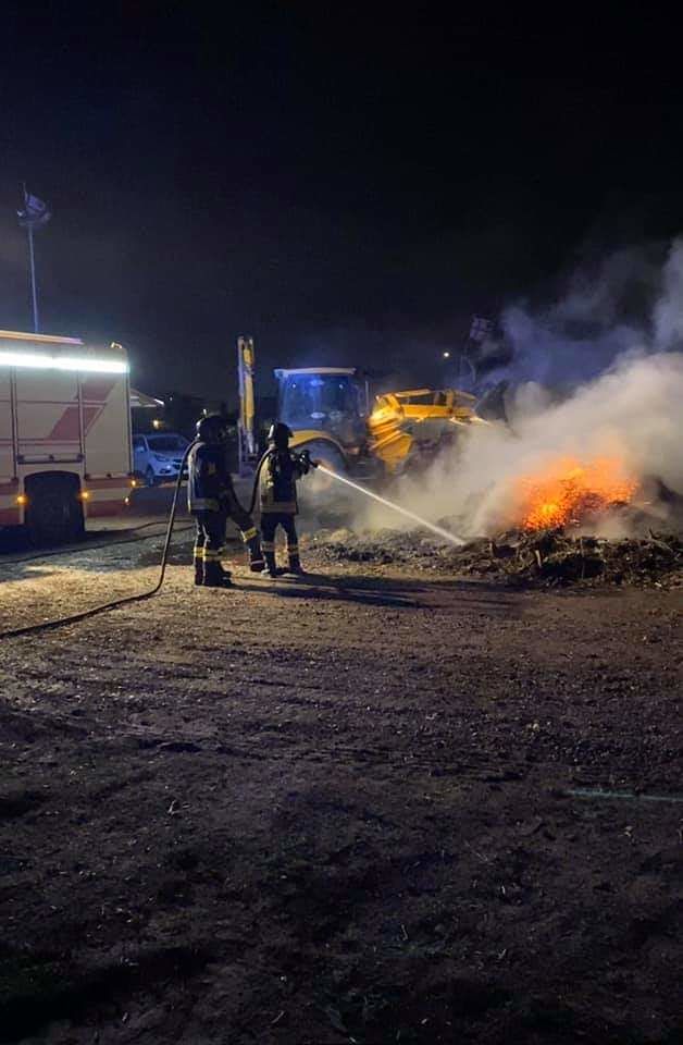 Sestu, il vento gioca un brutto scherzo: il fumo del falò per San Sebastiano invade le case