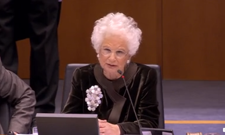 La lezione di Liliana Segre al Parlamento Europeo: deputati in lacrime e standing ovation