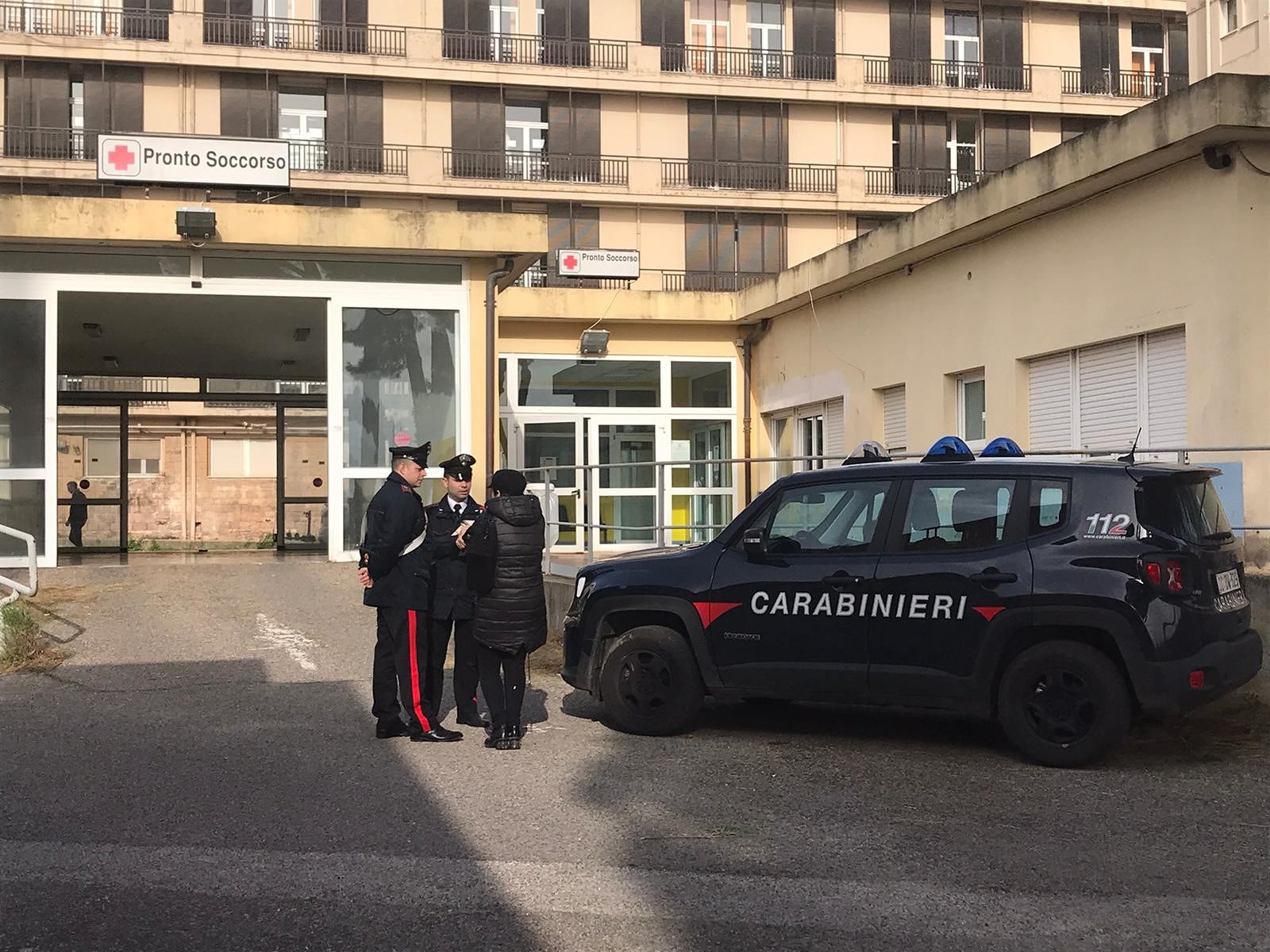 Aggredisce una 73enne per rubarle la borsetta, minorenne denunciata a Carbonia