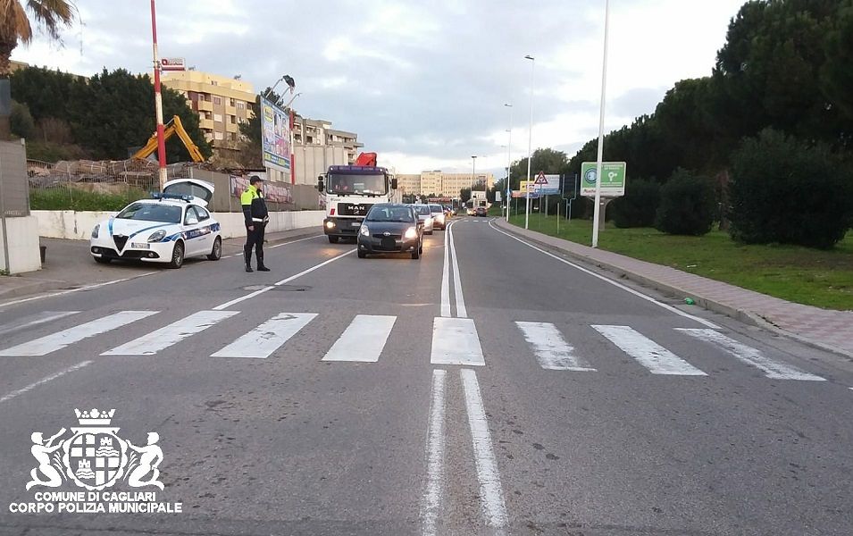 Cagliari, incidente in via Jenner: anziano travolto sulle strisce pedonali