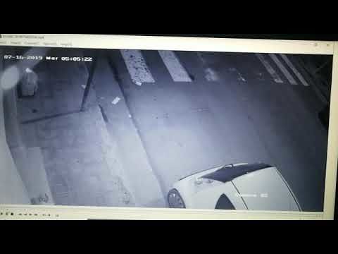 Cagliari, beccato dalle telecamere: piromane in carrozzina dà fuoco ai mastelli a Is Mirrionis