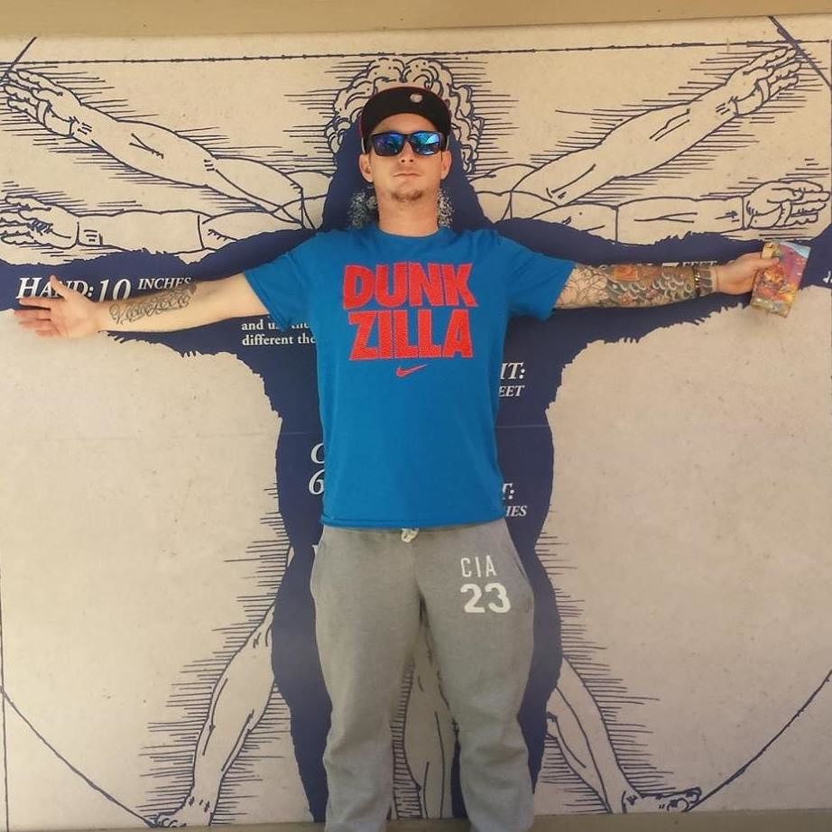 Alessandro, 30 anni, cade e muore nelle scale del bed and breakfast: era in vacanza con la fidanzata