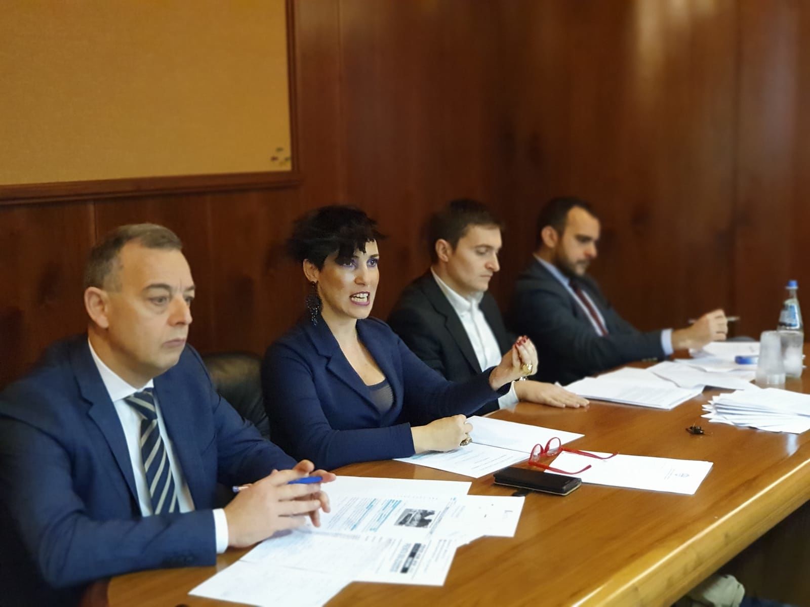 Consumo di alcol e droghe tra i giovani sardi, la proposta di legge del M5s