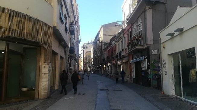 Cagliari, dicembre nero per i negozi in centro: “Calo del 20%, in arrivo altre chiusure”