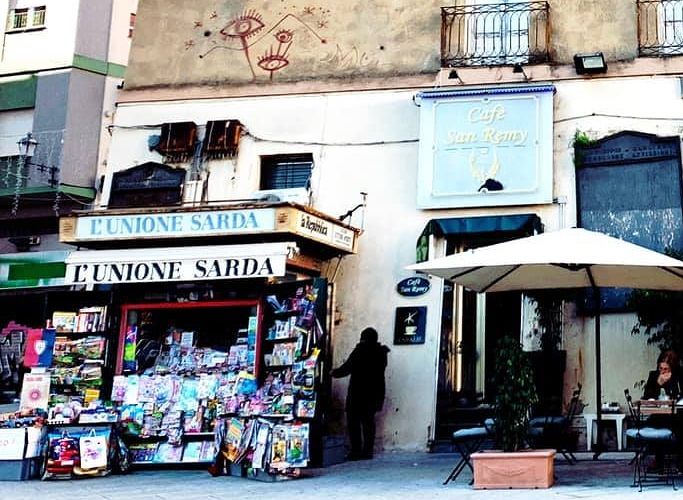 Cagliari, la lunga agonia delle edicole: chiude anche quella storica del Bastione