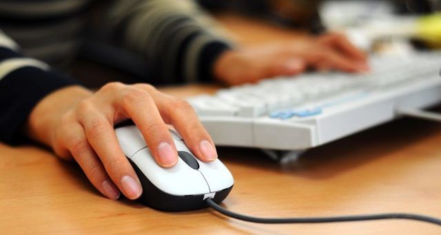 Cagliari, il caso: “Spariti con i documenti dopo l’annuncio online di un lavoro da guardiano”