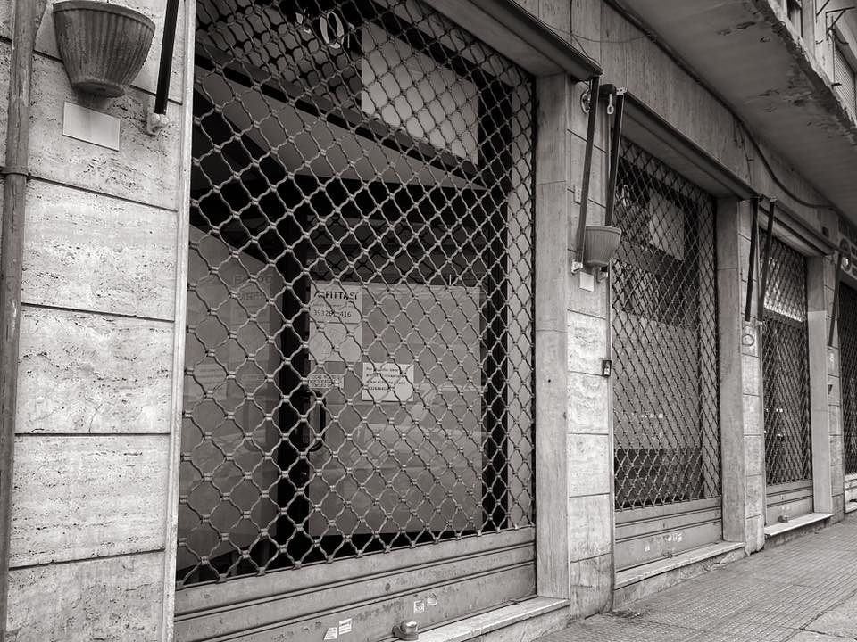 Quartu, l’ultima libreria: la storica chiusura diventa un caso politico, accuse in Comune