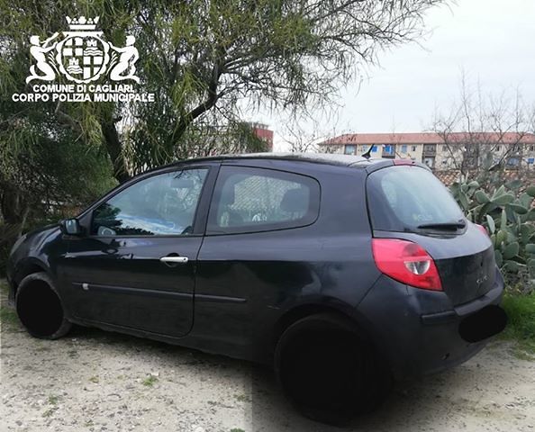 Cagliari, due automobilisti scappano dopo il doppio incidente: trovati dalla Polizia Locale