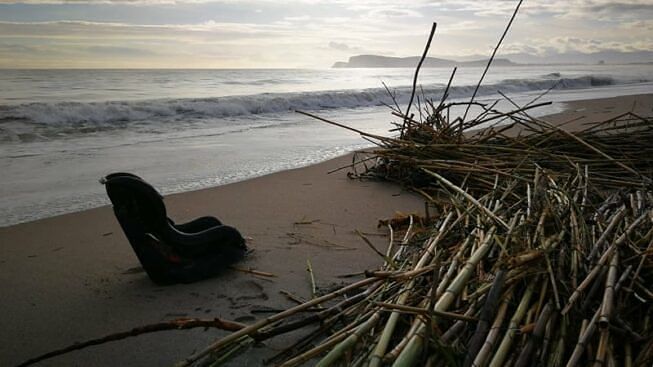 Cagliari, canne sulla spiaggia spostate entro due mesi: “Chiudere il Poetto? Mai”