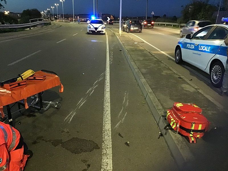 Cagliari, incidente in via Pisano: giovane perde il controllo dello scooter e cade sul’asfalto