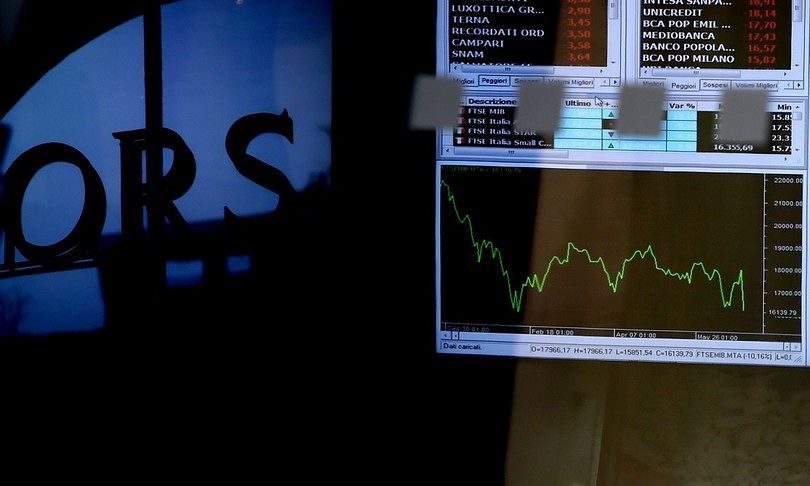 Coronavirus, crolla la Borsa a Milano: intanto sale a quattro il numero delle vittime