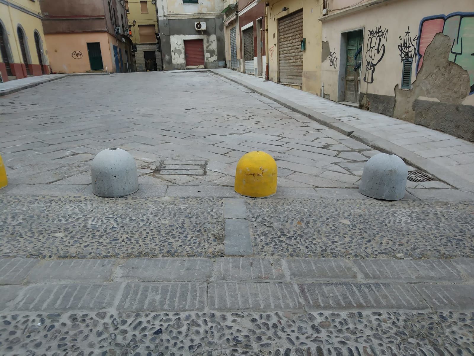 Sassari, piazzetta Frumentaria e piazza Pescheria diventano pedonali