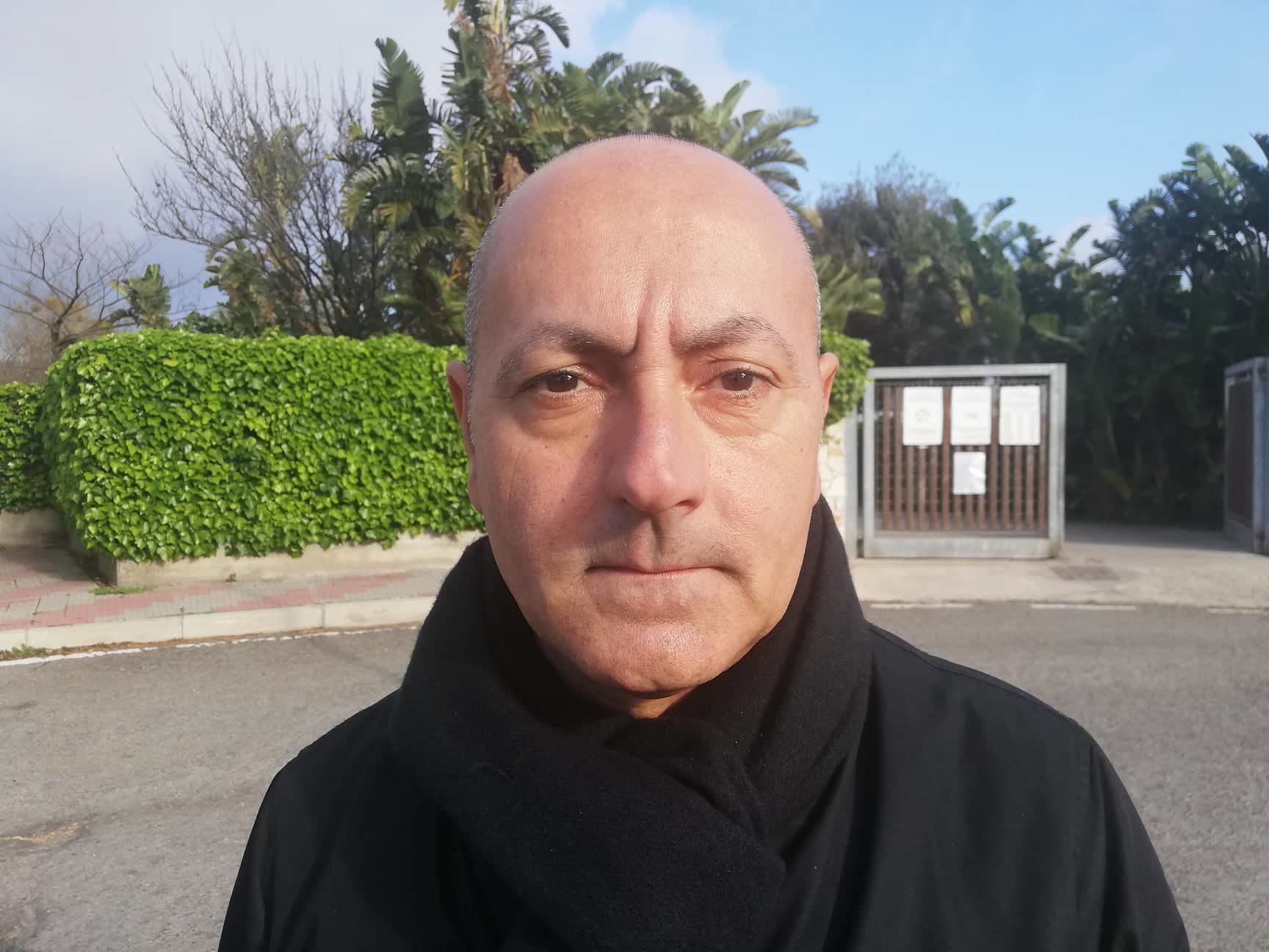 Alessandro, custode a Terramaini: “Due mesi senza paga, niente pizza e spesa al discount”