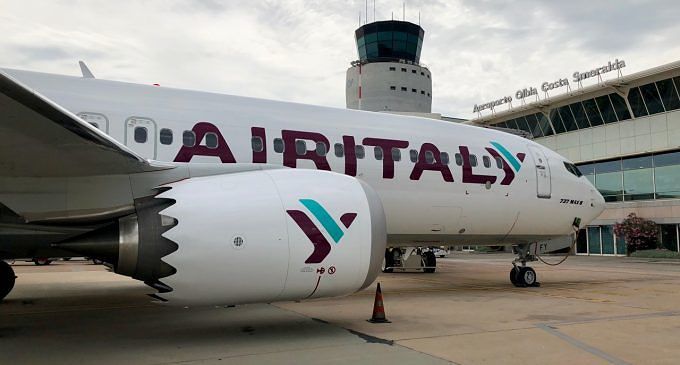 Sì alla compagnia aerea sarda, Solinas: “Vogliamo entrare in Air Italy”