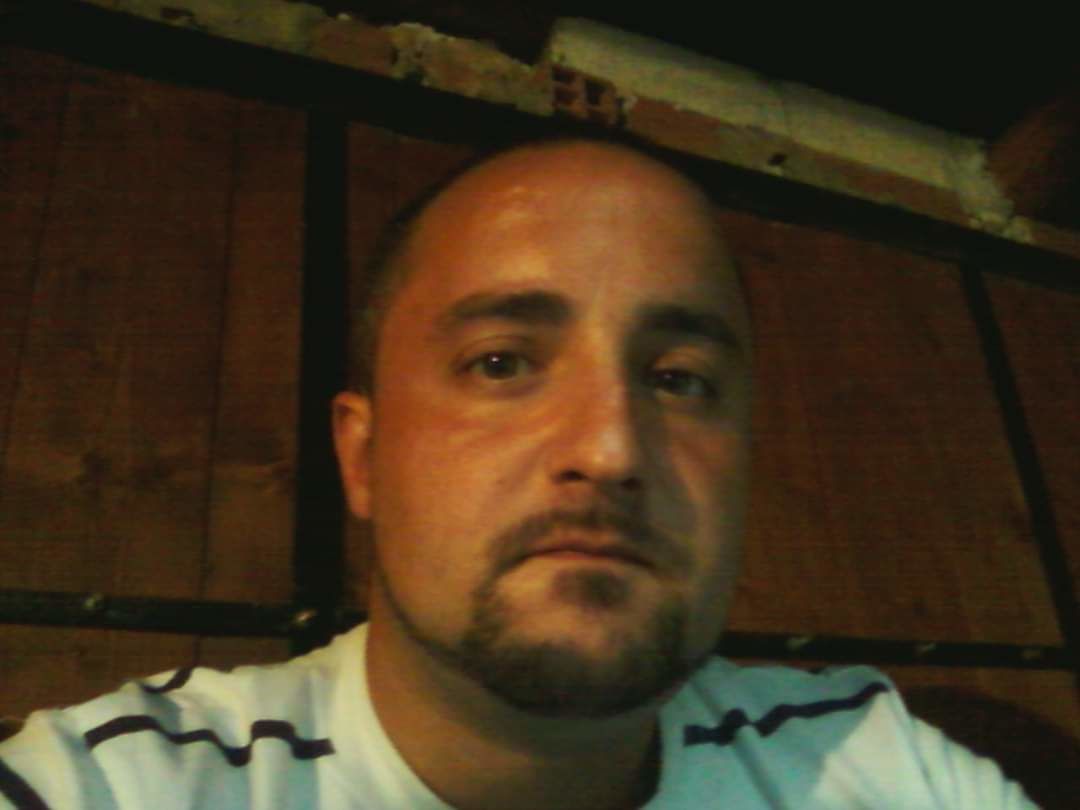 Assemini, la disperazione di un padre: “Bonus famiglia in ritardo, viviamo in 6 con mille euro”