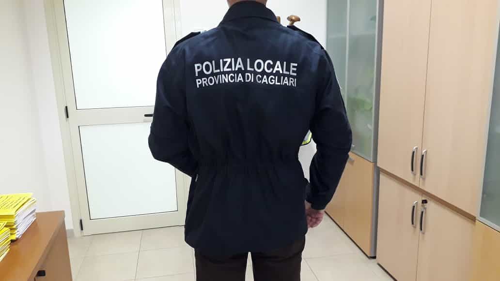 Cagliari, la rabbia degli agenti della polizia metropolitana: “Senza divise e protezioni da 4 anni”
