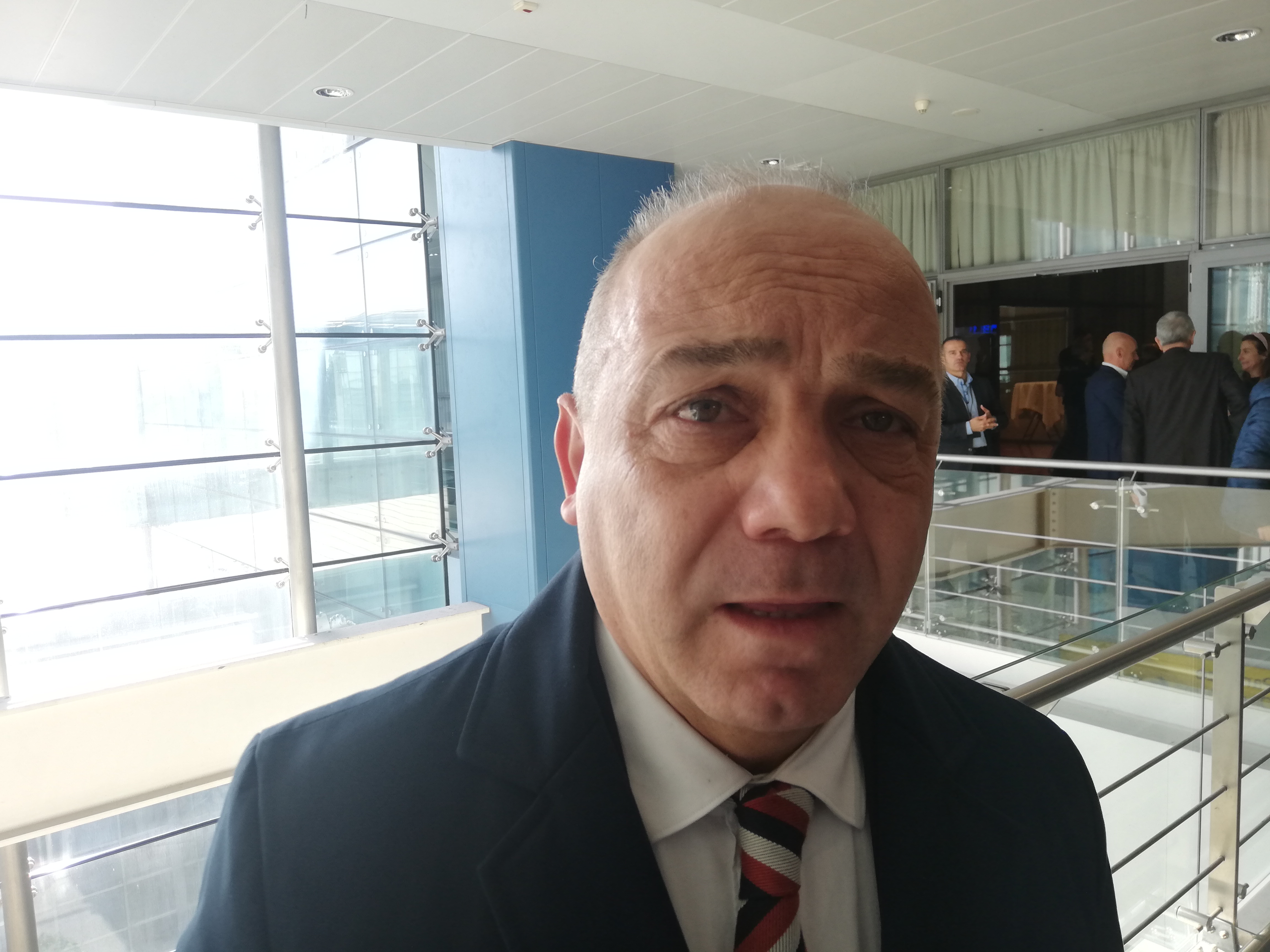 “La continuità territoriale è un diritto dei sardi, andiamo tutti a piazzare le tende a Bruxelles”